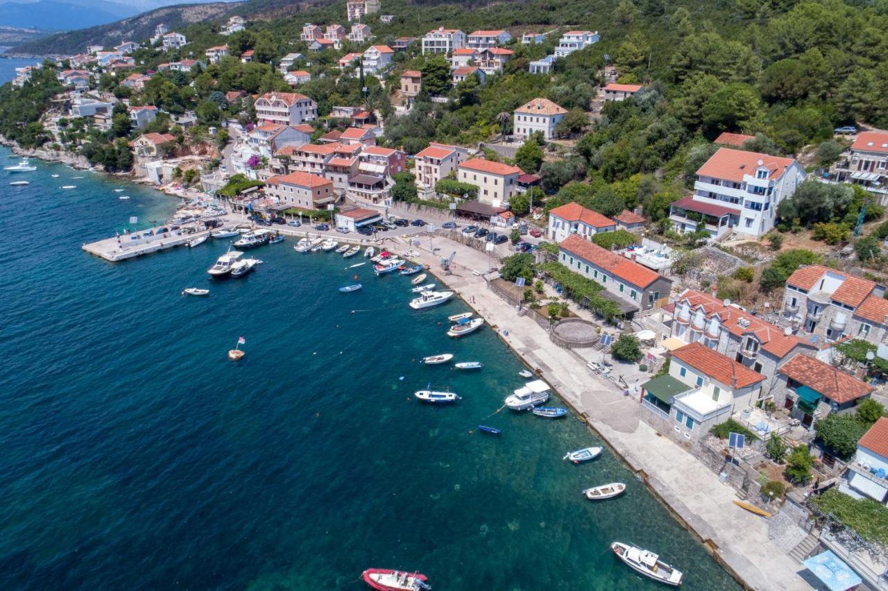 Apartments Vesna Tivat Eksteriør billede