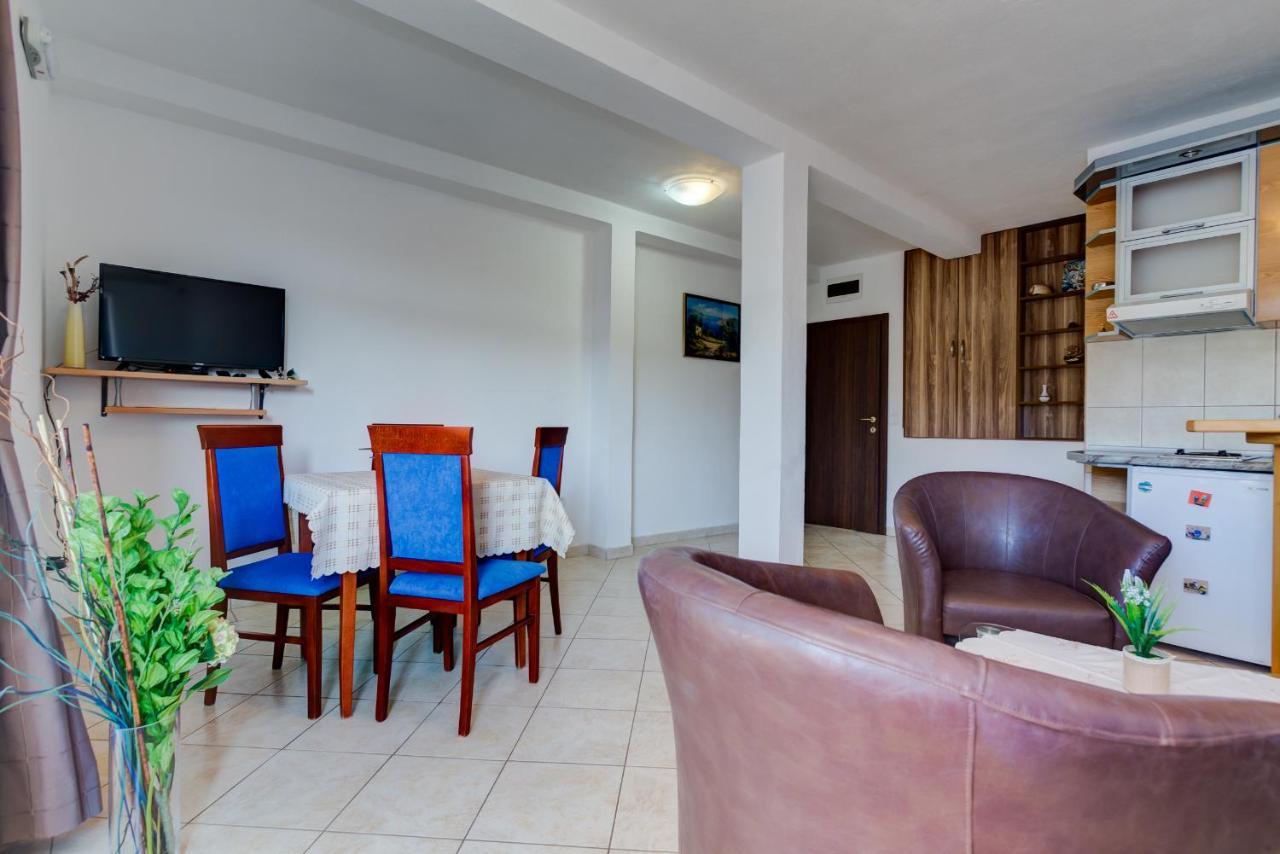 Apartments Vesna Tivat Eksteriør billede