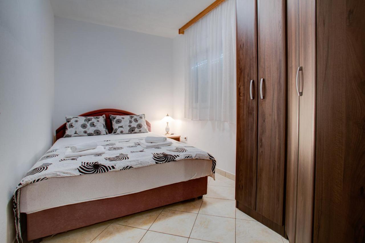 Apartments Vesna Tivat Eksteriør billede