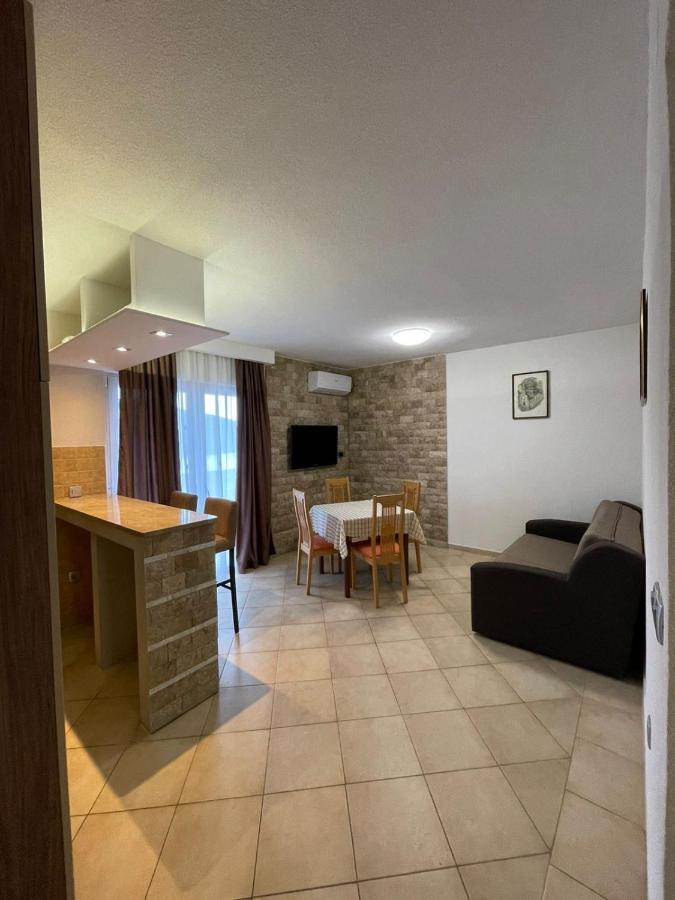 Apartments Vesna Tivat Eksteriør billede